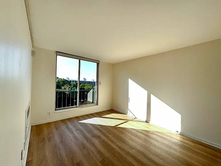 99 Pond Ave #806 — Photo 15