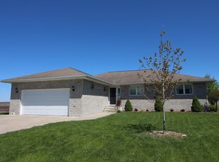 1026 Sunrise Dr, Gowrie, IA 50543