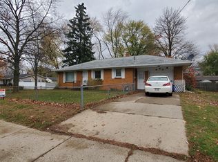 243 52nd St SE, Kentwood, MI 49548