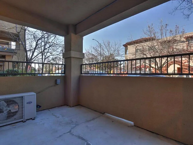 88 N Jackson Ave #119 — Photo 12