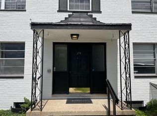 274 Broadmeadows Blvd APT D, Columbus, OH 43214