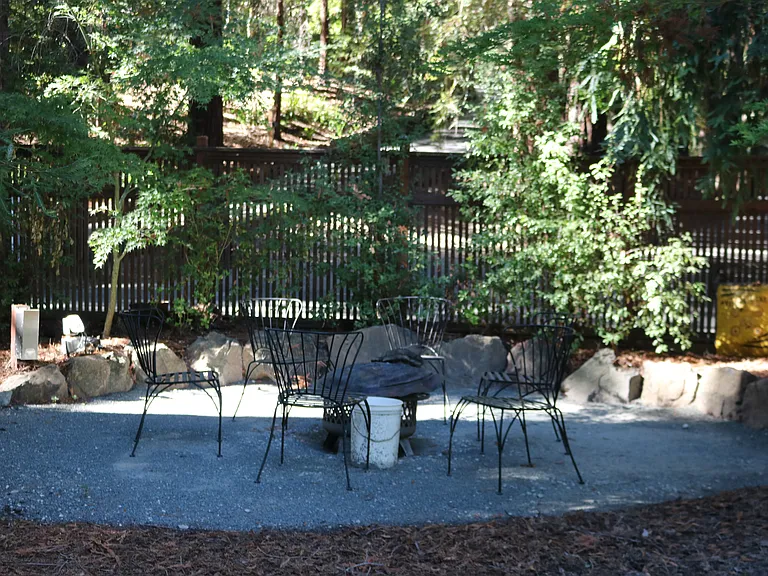 Redwood Ln — Photo 14