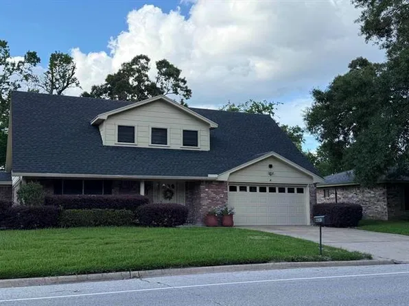 6690 Westgate Dr, Beaumont, TX 77706