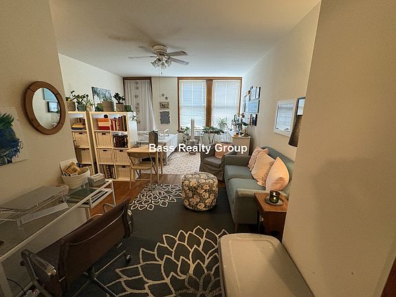 2nd image of 4806 N Kedzie Ave #106