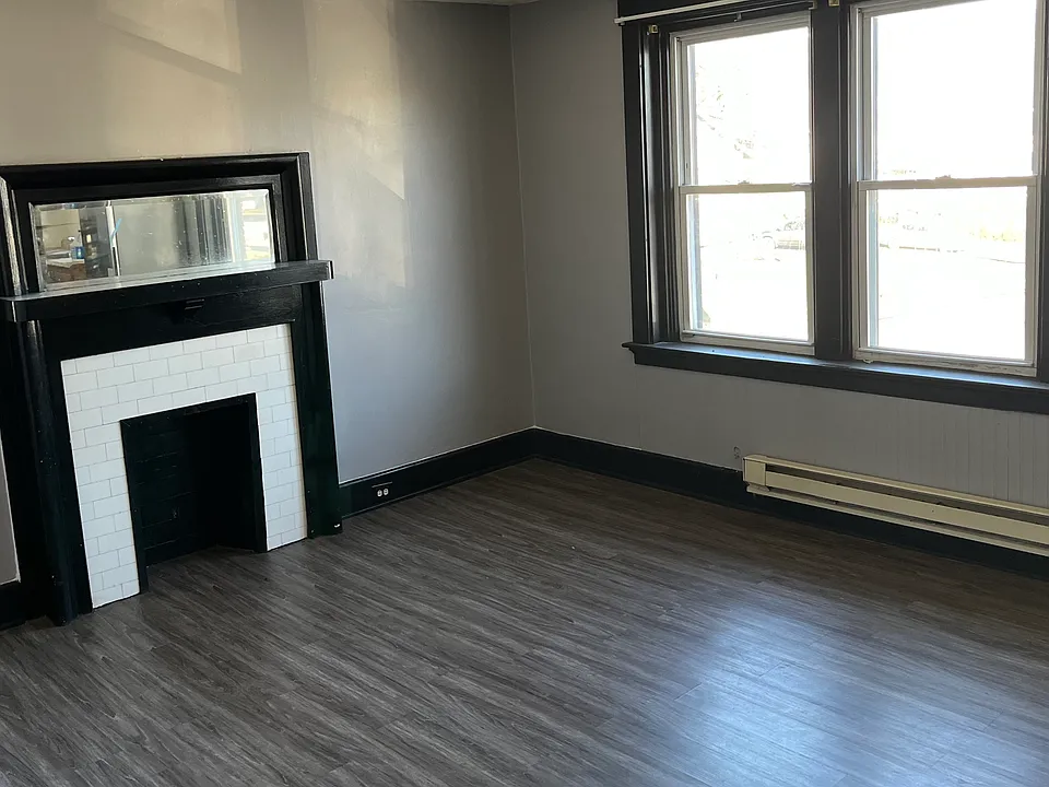 2051 Hewitt Ave #2