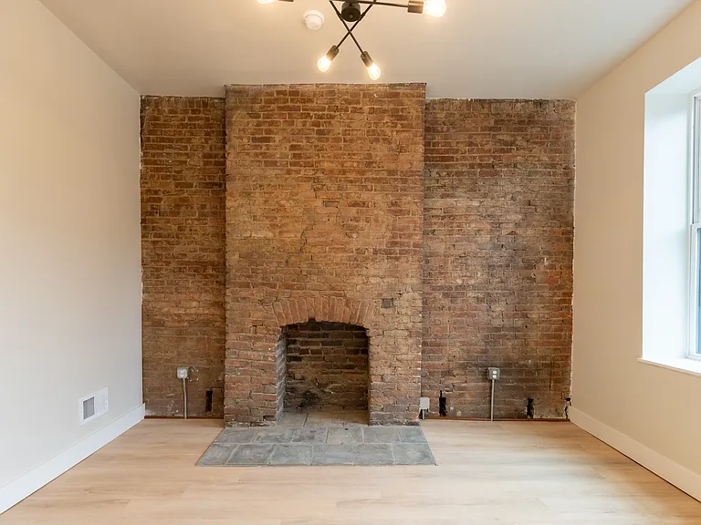700 N Taylor Ave #2 — Photo 2