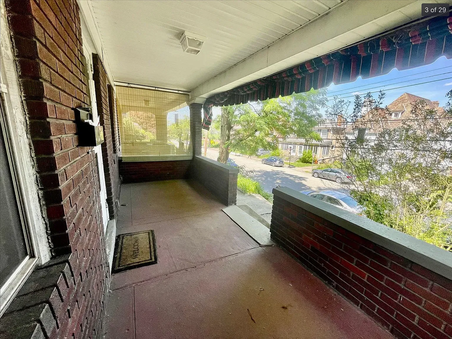 3 bed, 1100 sqft, $1,900 — Photo 3