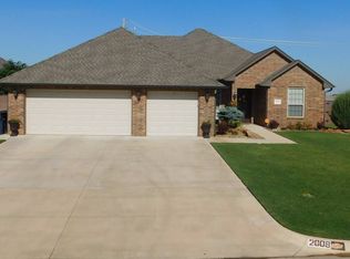 2008 Day Break Ln, Enid, OK 73703