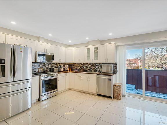 3rd image of 929 West Fingerboard Road