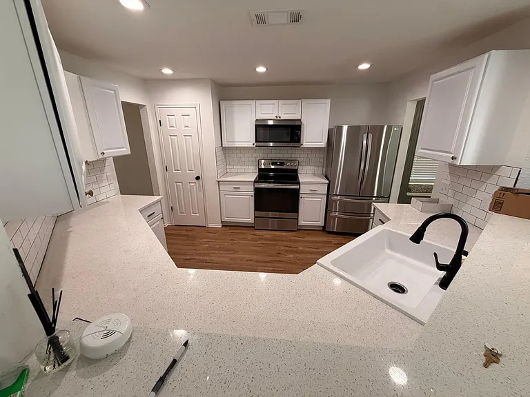820 Arbor Downs Dr — Photo 2