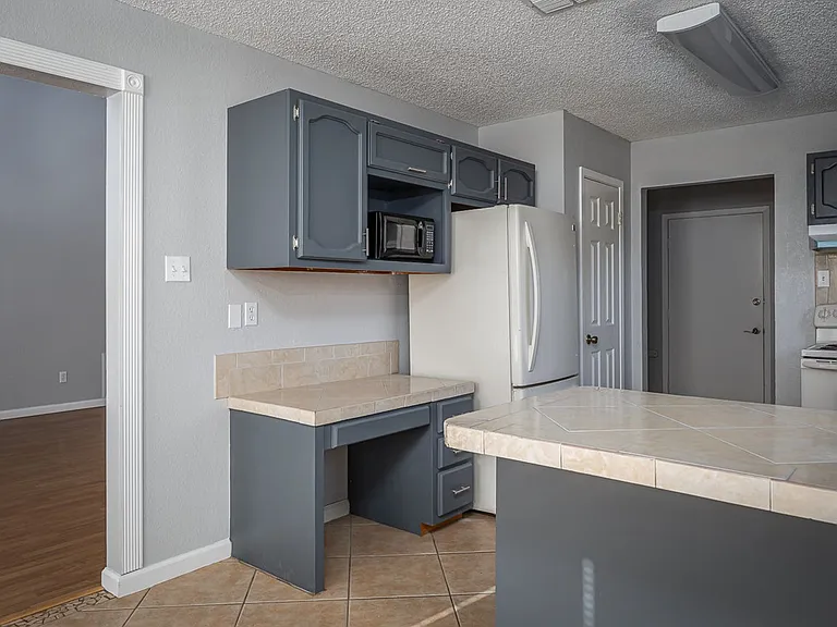 210 Warbonnet Trl — Photo 9