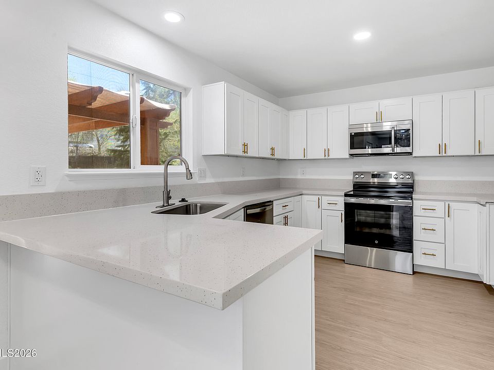 1st image of 40 Eagle Claw Ct