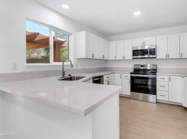 40 Eagle Claw Ct, Reno, NV 89523