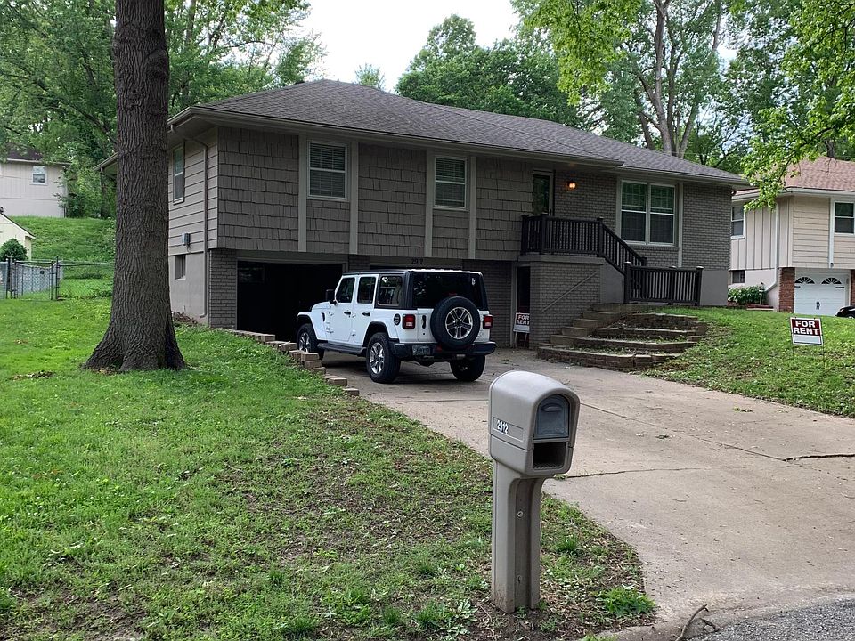 1st image of 2912 S Taylor Dr