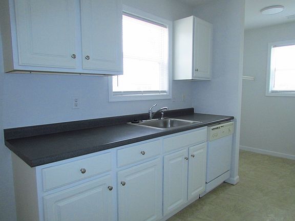 5th image of 28580 Dupont Blvd