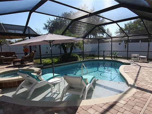 4th image of 8807 Hampden Dr
