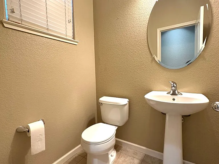 3895 Bethpage St — Photo 23