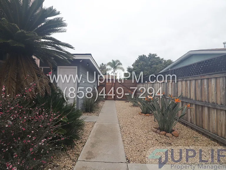 4833 Castle Ave — Photo 38