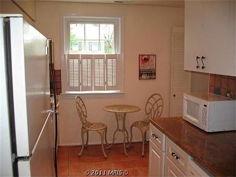 3rd image of 861 Azalea Dr #26