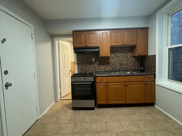 431 John F Kennedy Blvd #11, Bayonne, NJ 07002