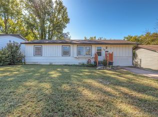 12 W 34th St, Sand Springs, OK 74063