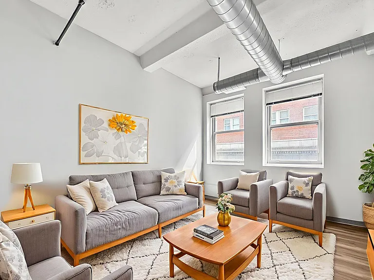 Library Lofts — Photo 10