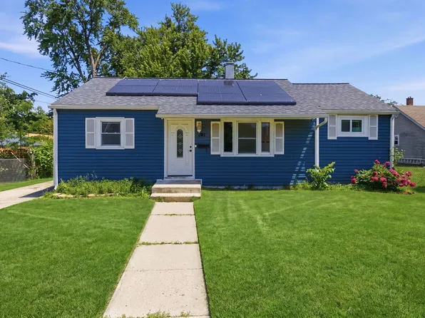 361 Trask St, Aurora, IL 60505