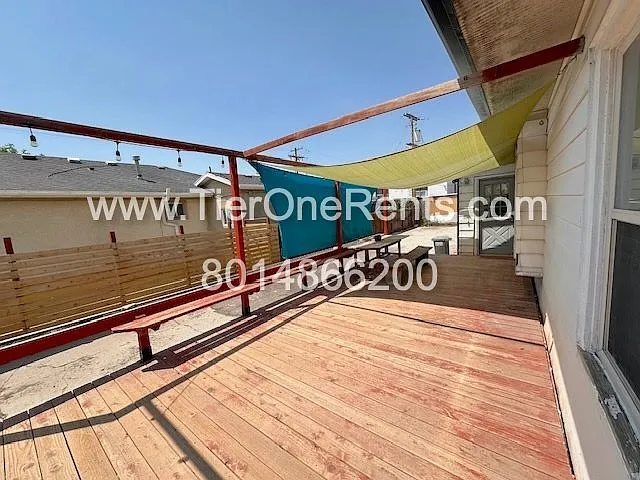 141 E Wentworth Ave — Photo 26