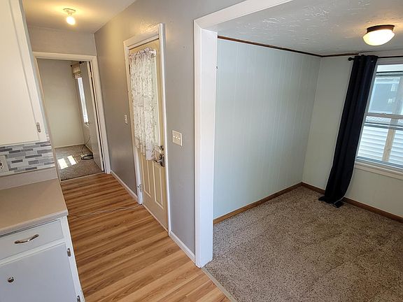 5th image of 1681 Fuller Ave NE