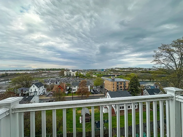 77 Faywood Ave — Photo 21