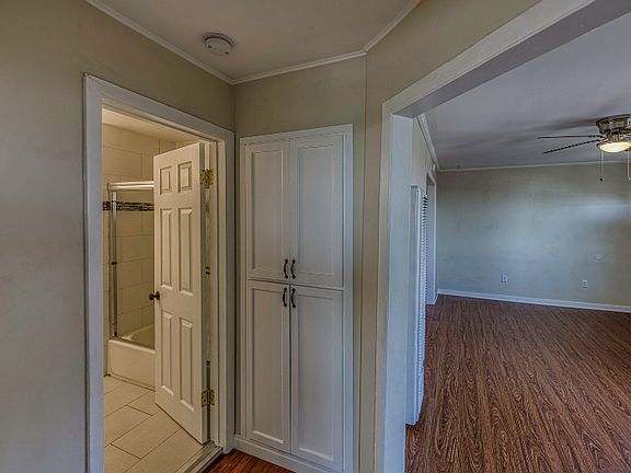 4th image of 5246 1/2 Almont St