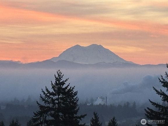 5th image of 349 Hale Road W