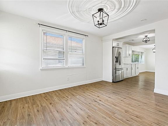 3rd image of 9015 Fig St