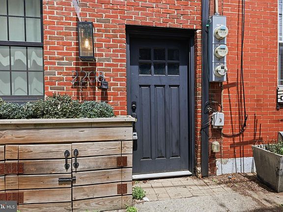 2nd image of 2208 Taggert St