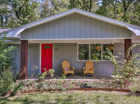 103 Maple St, Bella Vista, AR 72714