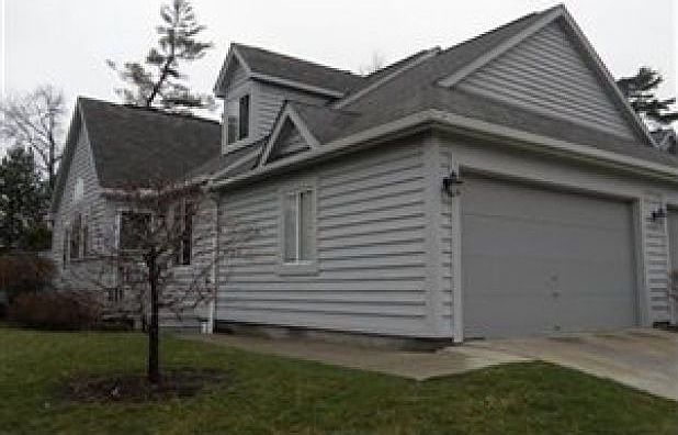1st image of 828 Arboretum Cir