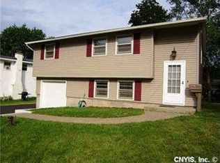 207 Floradale Rd, Liverpool, NY 13088