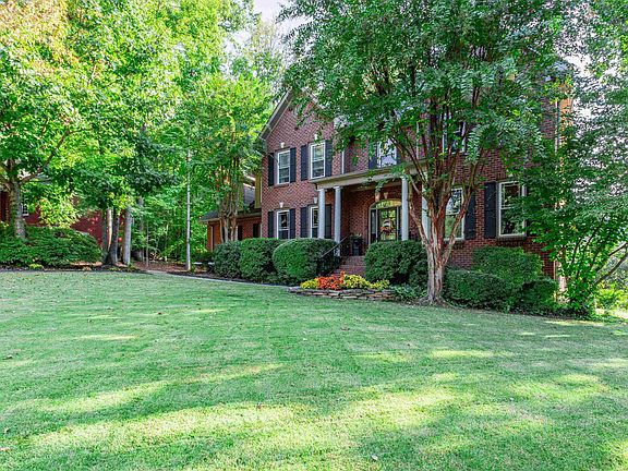 3rd image of 2896 Hampton Cove Way SE