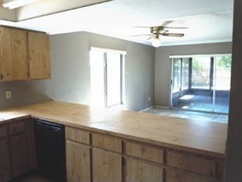 4th image of 1403 Redbud Cir