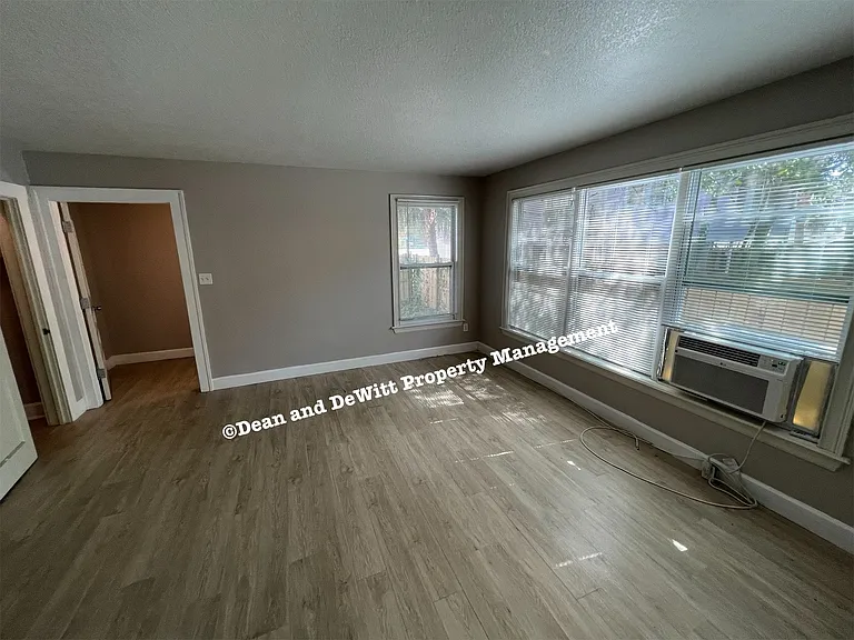 813 14th St N — Photo 13