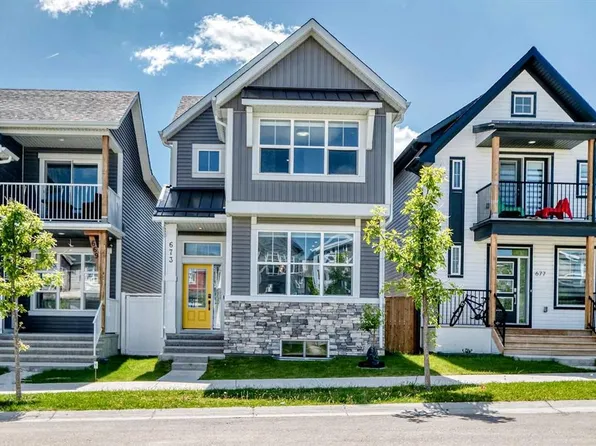 673 E Livingston Way NE, Calgary, AB T3P 1N8