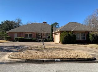 201 Muirfield Dr, Lufkin, TX 75901