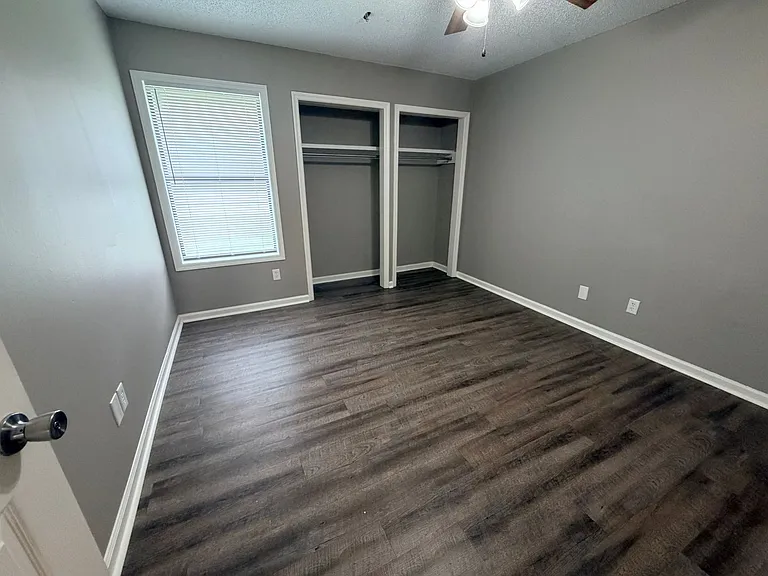 4 Lakeland Ct — Photo 10