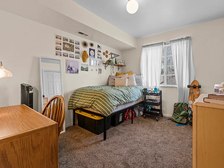 642 N 200 E #104 — Photo 7