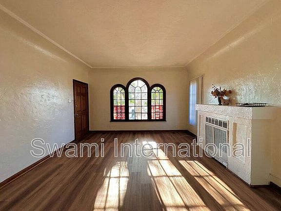 5th image of 2072 Chestnut Ave APT D