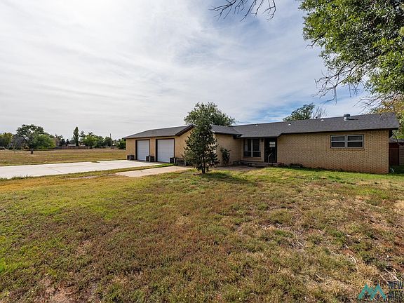 3rd image of 204 Kershner Dr