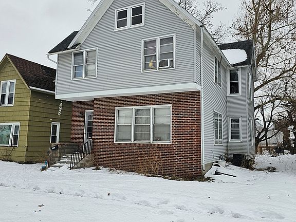 3rd image of 1327 3rd Ave S