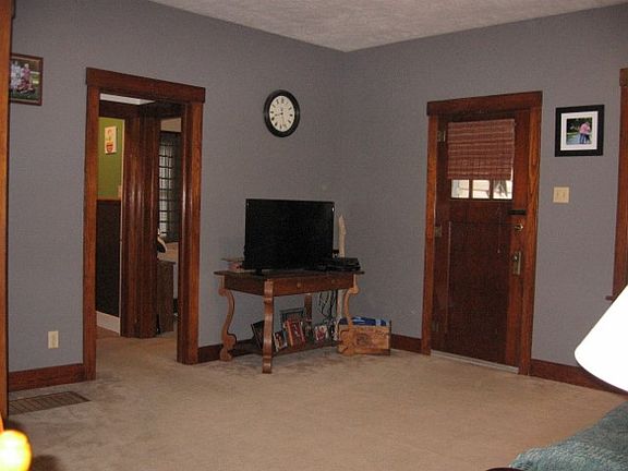 3rd image of 424 NE 9th St