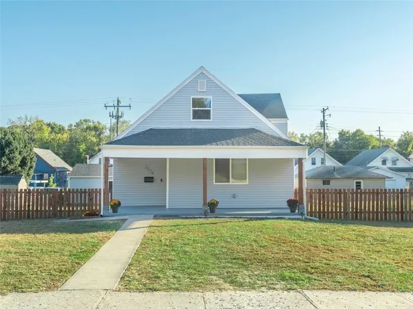 2524 Angelique St, Saint Joseph, MO 64501