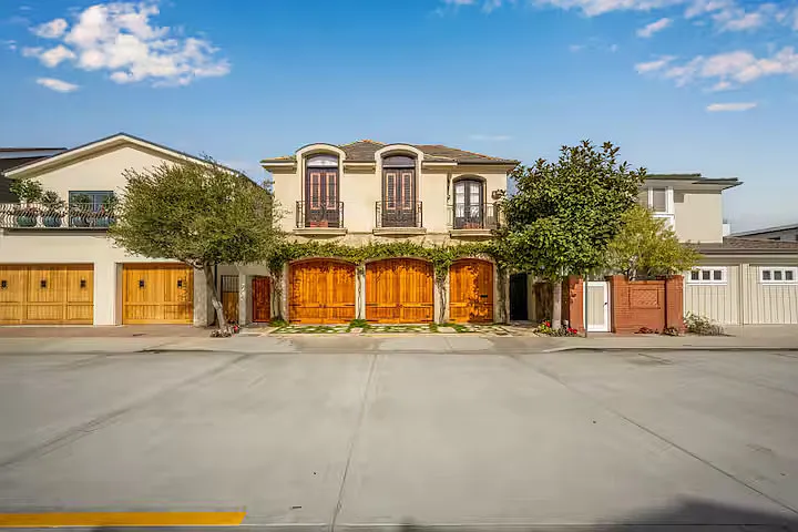 1104 W Bay Ave — Photo 55